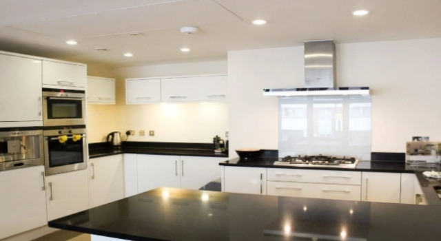 Flying Butler Westrovia Apartments, Varaa Huoneisto Asunnot kohteessa Merseyside, Huoneisto
