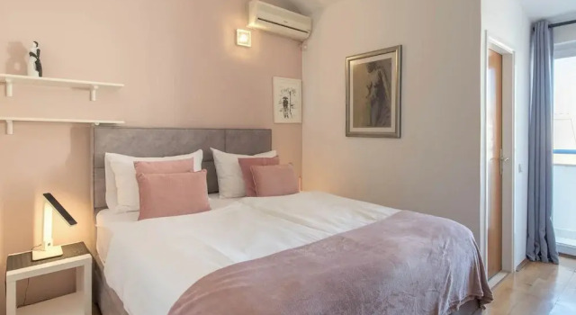 Двухместный номер Economy с балконом Beachfront Apartmants Zanic