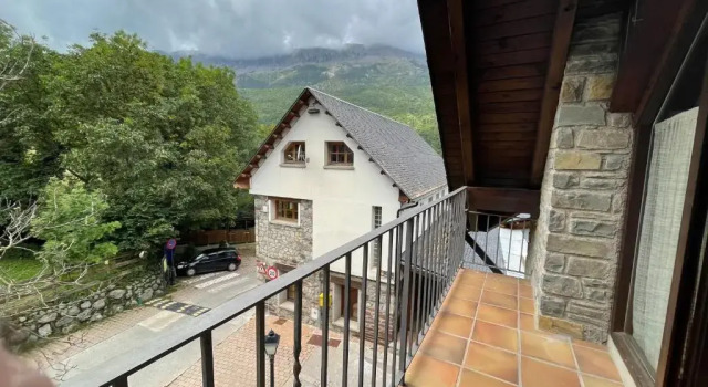 S01 - Edif. Kasares IV - Villmor, Book Hotel Hotels in Aragon with Parking, Parking