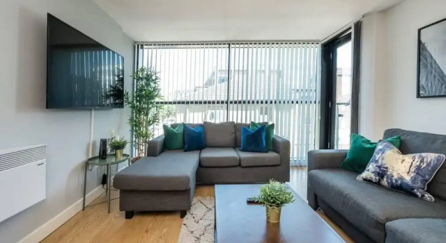 Апартаменты Host Apartments The Pall Mall Balcony Apt