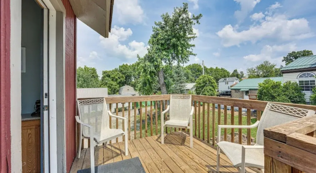 Коттедж Updated New Kensington Home w/ Deck: 22 Mi to Pgh!