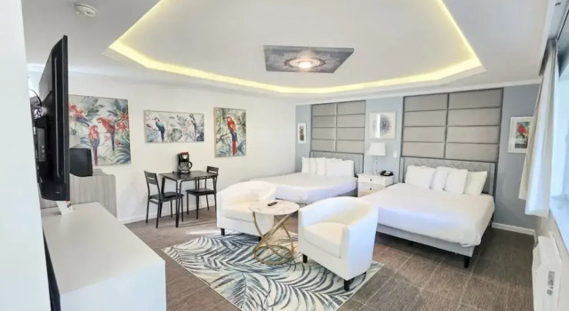 Четырёхместный номер Standard Island House Resort Hotel
