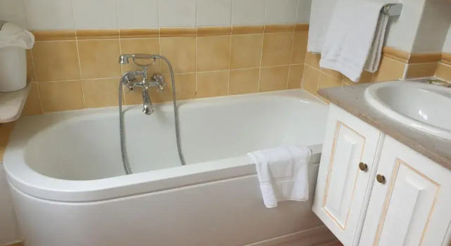 Трёхместный номер Standard Demeures et Châteaux Hôtel LHermitage