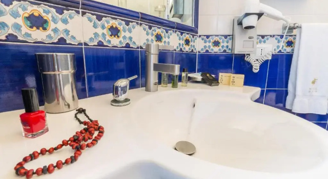 Двухместный номер Standard с французской кроватью Hotel Eros