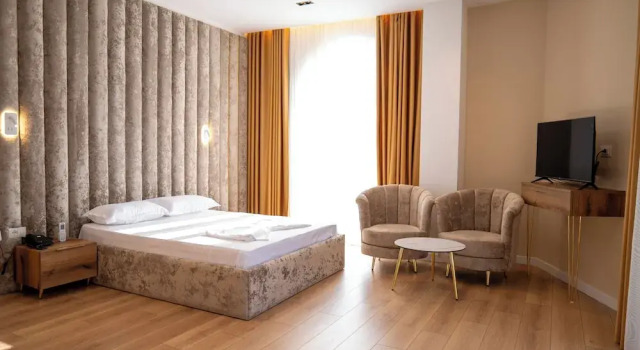Люкс Comfort Leo Hotel