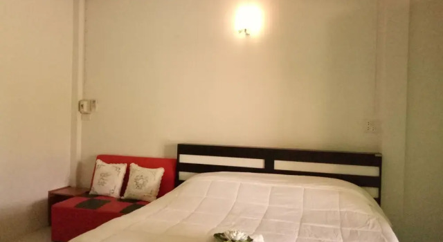 Baan Suan Varaphan, Varaa Hotelli Hotellit North-Eastern Thailand pysäköinnillä, Pysäköinti