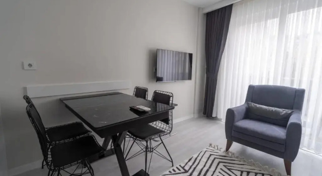 Apartment With Balcony Close to Beach in Muratpasa