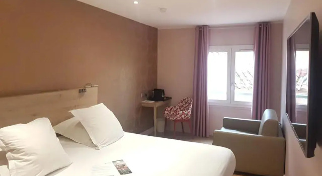Полулюкс Grand Hôtel Dauphiné Toulon, Boutique Hôtel & Suites
