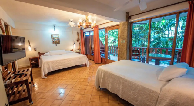 Семейная студия с балконом и с видом на сад Hotel Costa Verde