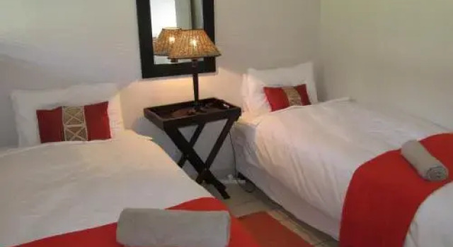 Point Village Accommodation - Santos 41, Забронировать Отель Отели Mossel 4 звезды, 4*