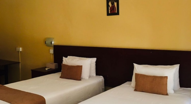 Двухместный номер Standard c 1 комнатой Nkanga Hotel