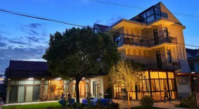 Yunshe B & B, Varaa Hotelli Qianjin Shanghai