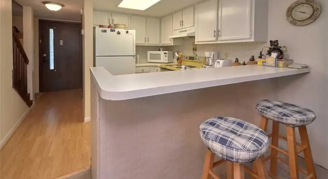 Alone at Last 2 Bedroom Home with Fireplace
