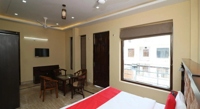 OYO 14458 Hotel Lotus Inn, Забронировать Отель Отели Лакхнау 3 звезды, 3*