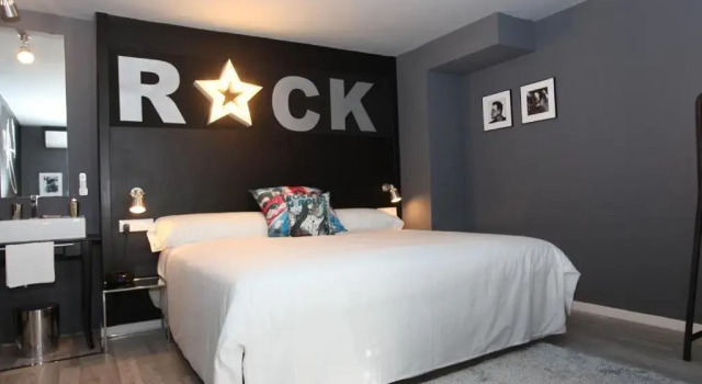 Двухместный номер Standard Hotel Rock Star