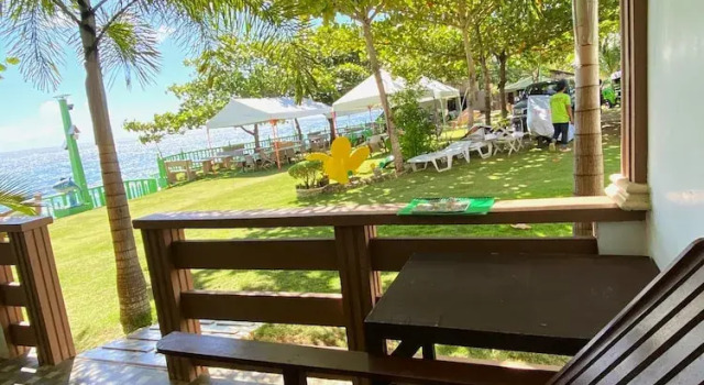 Номер Deluxe Oceanfront Beach Resort