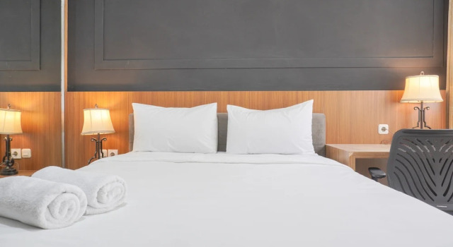 Студия Minimalist And Comfort Stay Studio Room At Signature Park Grande Apartment