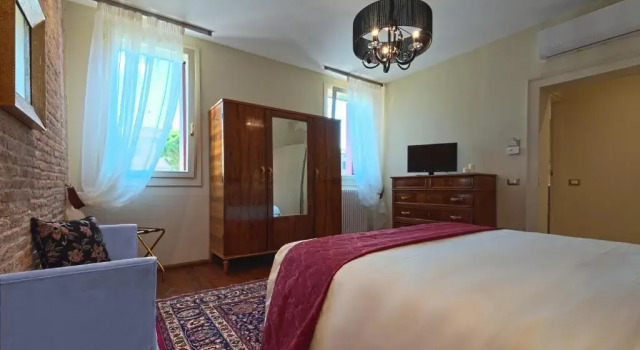 28 Alla Rotonda, Book Hotel Rovigo Veneto