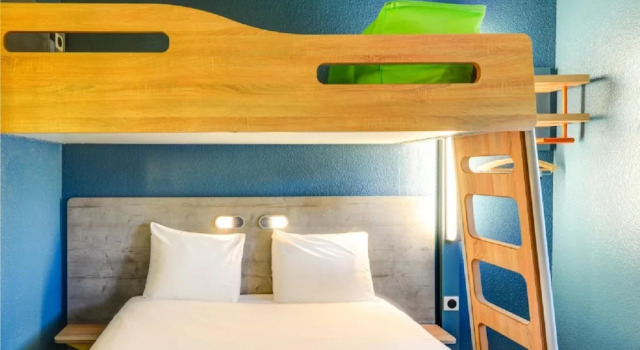 Трёхместный номер Standard с красивым видом из окна ibis budget Rueil Malmaison
