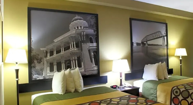 Четырёхместный номер Standard The Bridges Hotel