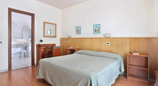 Двухместный номер Standard с балконом Hotel Daisy