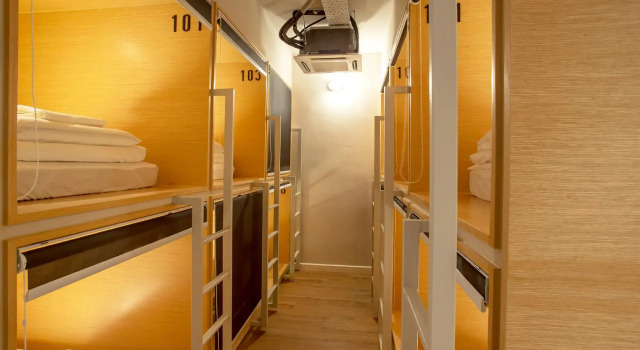 Кровать в общем номере (мужской номер) Yote 28