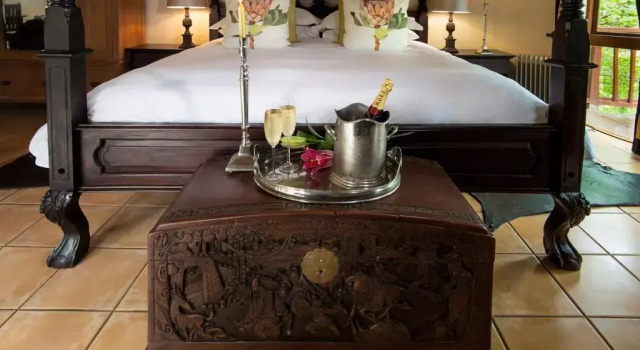 Люкс Deluxe The Loerie Hide