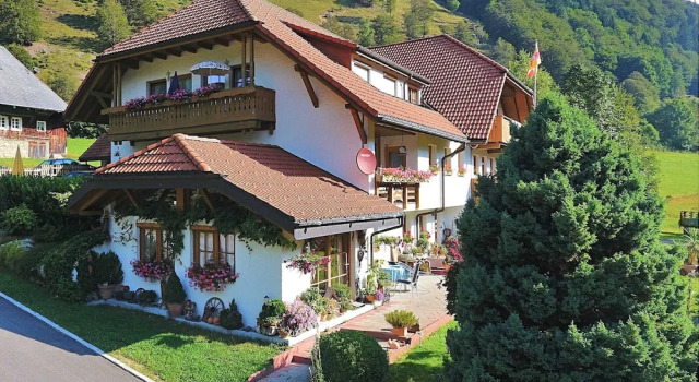 Апартаменты с балконом Garden Apartment, Brandenberg