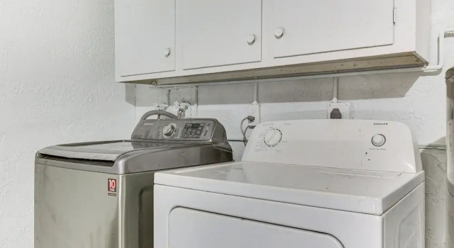 Near Beaches: Pet-friendly Sunrise Escape w/ Patio