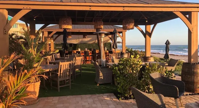 Hütte Bleu Beach Resort