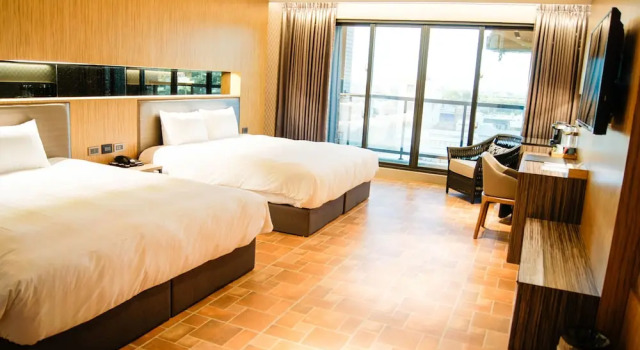 Четырёхместный номер Standard с балконом и с видом на океан Kuei Ti Wan Hotel