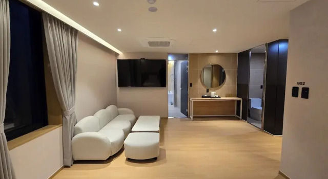 Четырёхместный номер Premier Tria Hotel