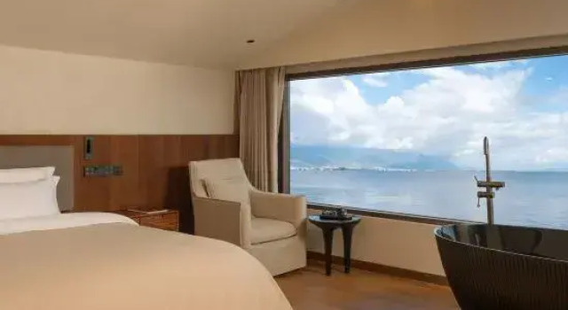 Двухместный люкс с видом на море Yunqi Dali Sea View Hotel
