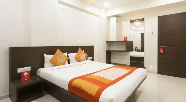 OYO 10352 Hotel Vishwas, Забронировать Отель Отели штата Махараштры 3 звезды, 3*