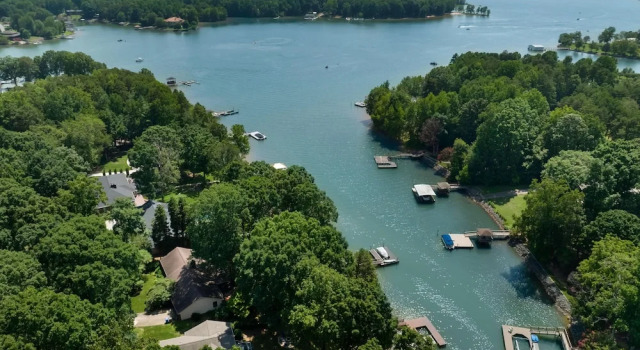 Двухместный коттедж с балконом Queens Cove