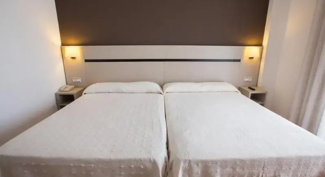 Одноместный номер Standard с балконом Hotel Costa Brava