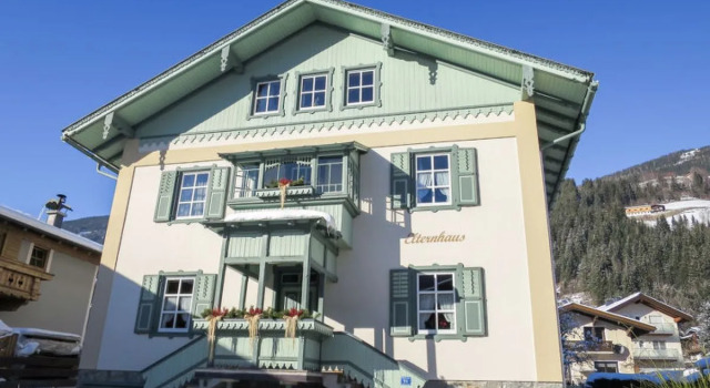 Stainer (NKI125), Rezerwuj Hotel Hotele w Salzburg z parkingiem, Parking