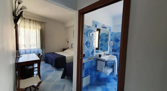 Hotel Corallo Sperlonga, Забронировать Отель Отели Сперлонга 3 звезды, рядом с Археологический памятник Вилла-Прато, 3*