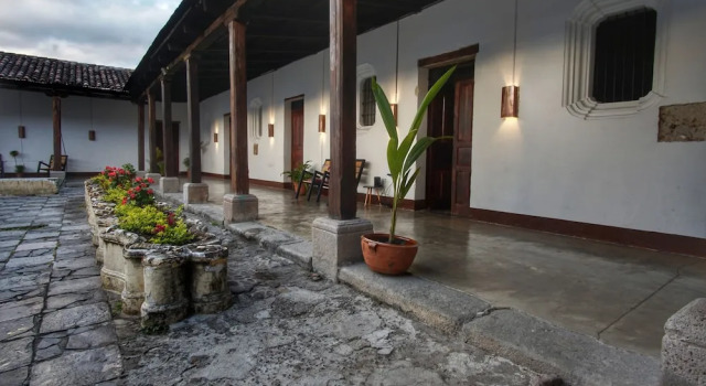 Кровать в общем номере Lemon Tree Hostel