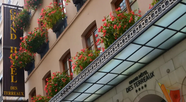 Четырёхместный номер Standard Grand Hotel des Terreaux