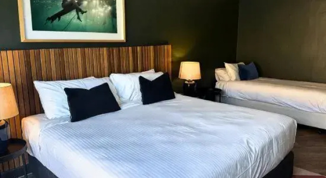 Трёхместный семейный люкс The Blue Hotel Bondi