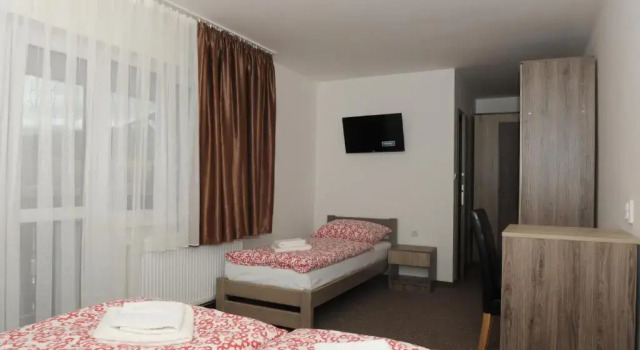 Penzion Adam, Rezervovat Hotel Hotely v Žilinský kraj s parkováním, Parkování