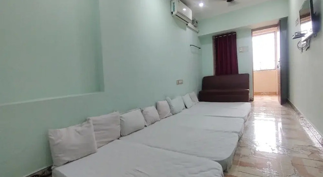 Номер Executive Sri Sivalakshmi AC Guest House