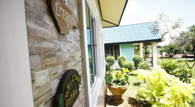 Suanrimnam Bangpakong Resort