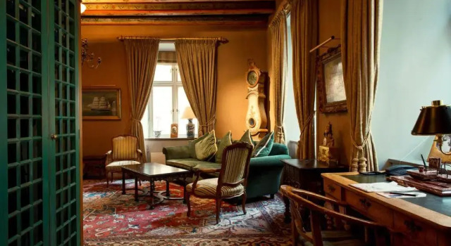 Капитанский Luxury Люкс Victory Hotel
