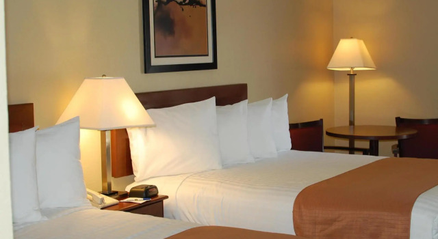 Четырёхместный номер Standard Clarion Pointe Morrow - Atlanta South