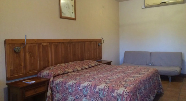Hotel Angra, Забронировать Отель Отели Лорето с парковкой, Парковка