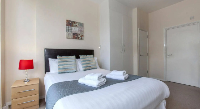 Club Living - Barbican Apartments, Забронировать Апартаменты/квартира Отели Лондона с парковкой, рядом с Госпиталь Святого Варфоломея, Парковка
