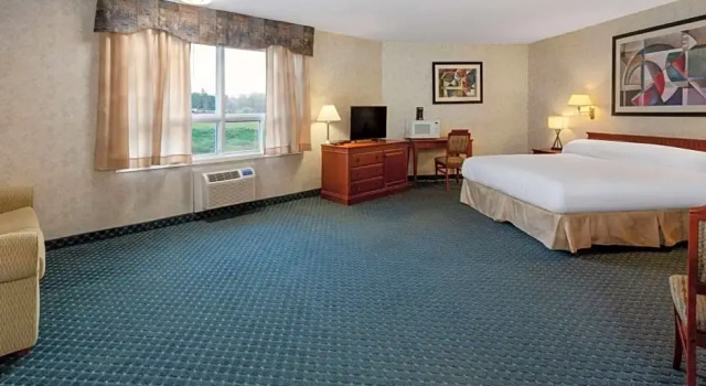 Номер Premium Travelodge by Wyndham Amherst