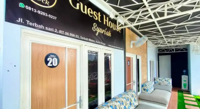 RedDoorz Syariah Near Stasiun Wates